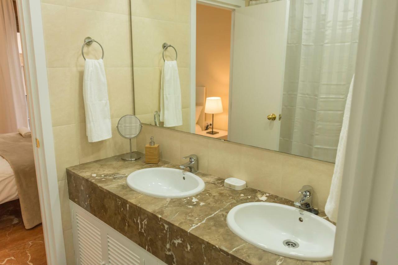 San Isidoro Cathedral Deluxe By Valcambre Apartment เซบีญา ภายนอก รูปภาพ